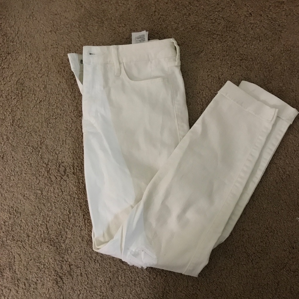 NEW Hollister White Ripped Skinny Jeans